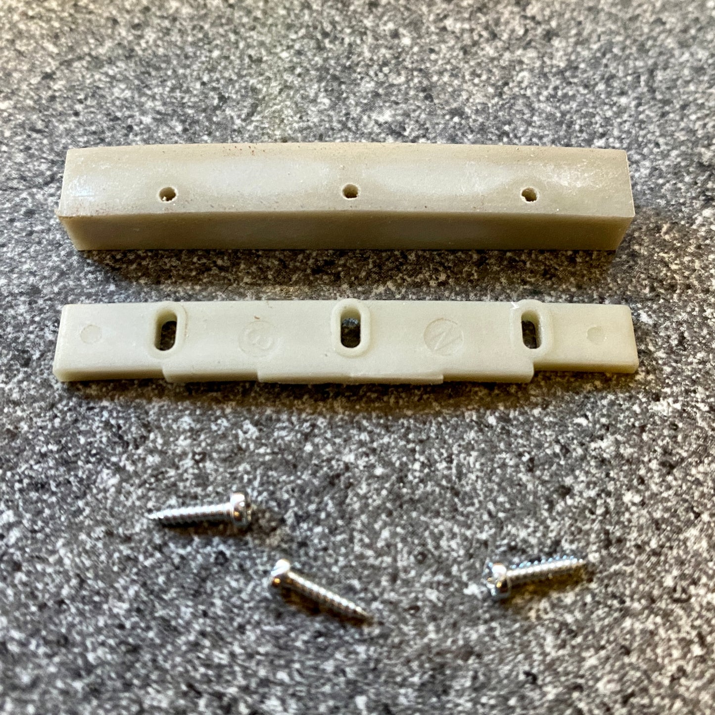 Earvana Compensated Nut – Acoustic & wound G RETROFIT style