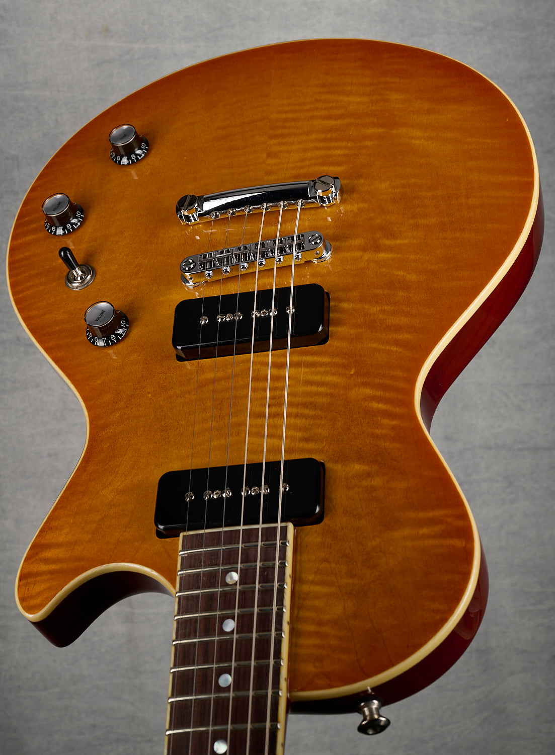 Feline Lion Blues-Cat Mahogany/Maple Cap with BKP P90s