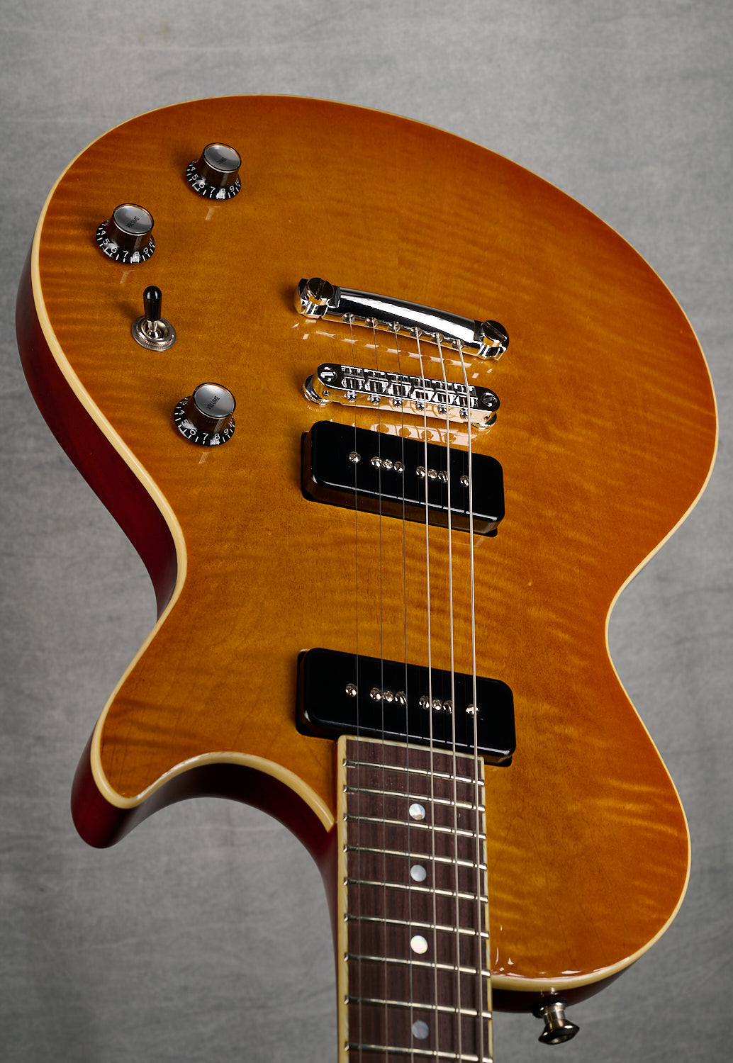 Feline Lion Blues-Cat Mahogany/Maple Cap with BKP P90s