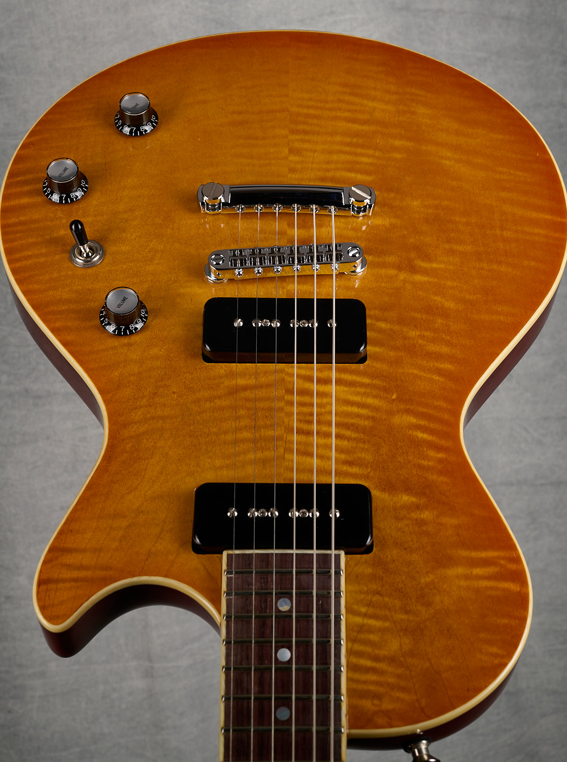 Feline Lion Blues-Cat Mahogany/Maple Cap with BKP P90s