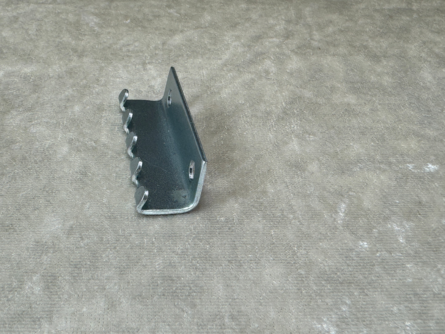 FATCAT SHORT SPRING CLAW FOOR WHERE MORE SPACE IS NEEDED