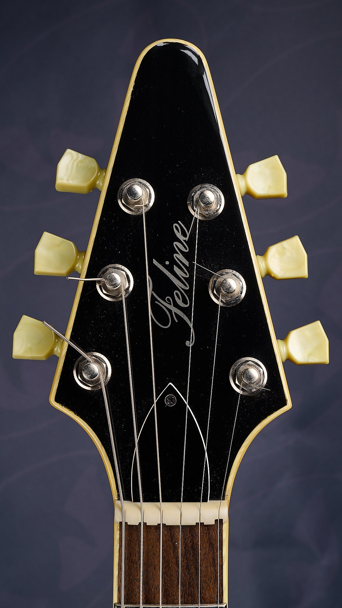 Feline V80 - KORINA 2 X P90